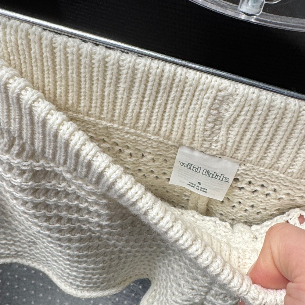 Wild fable crochet shorts S // 112004 - Picture 2 of 2